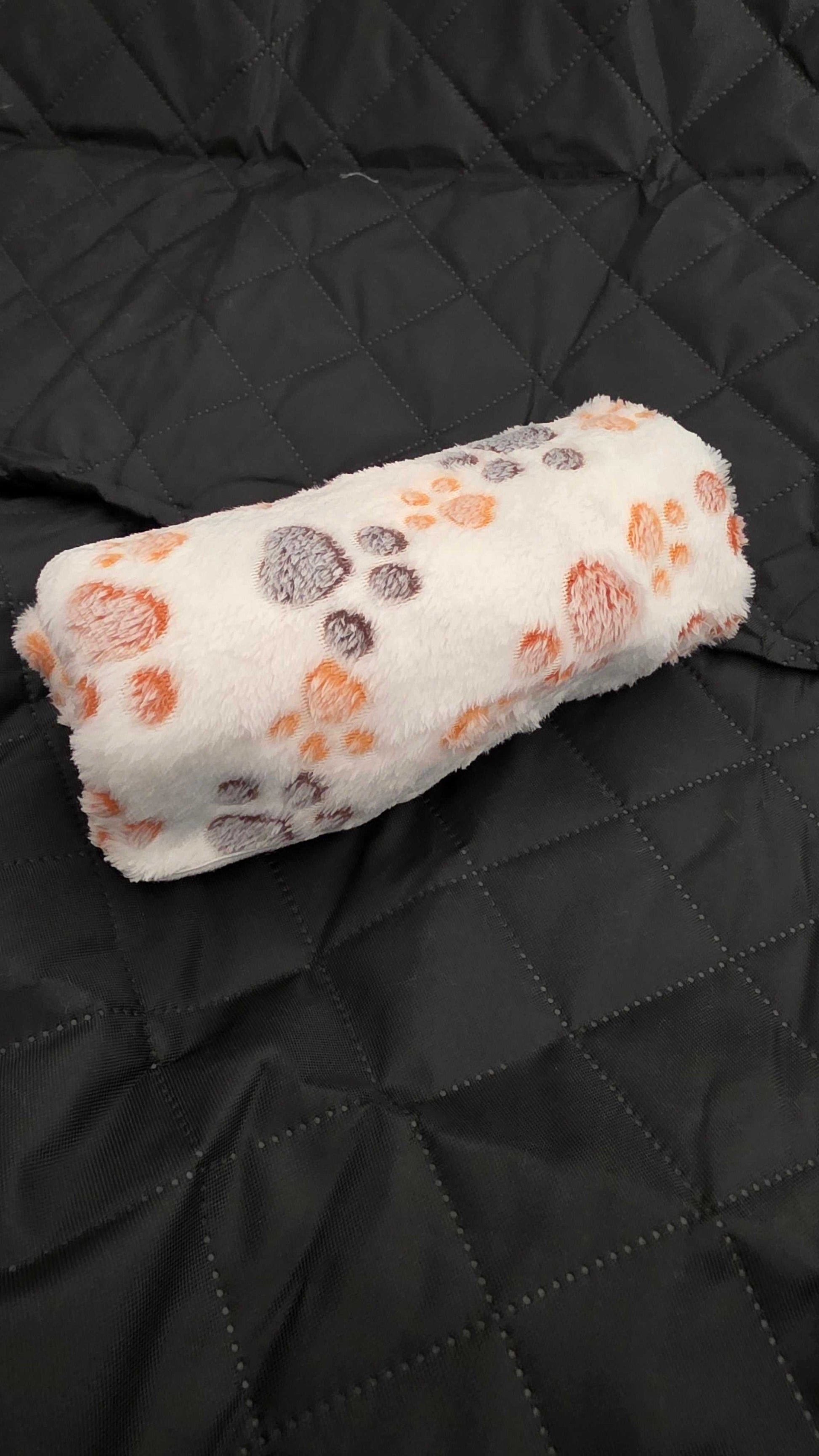Paw blanquet